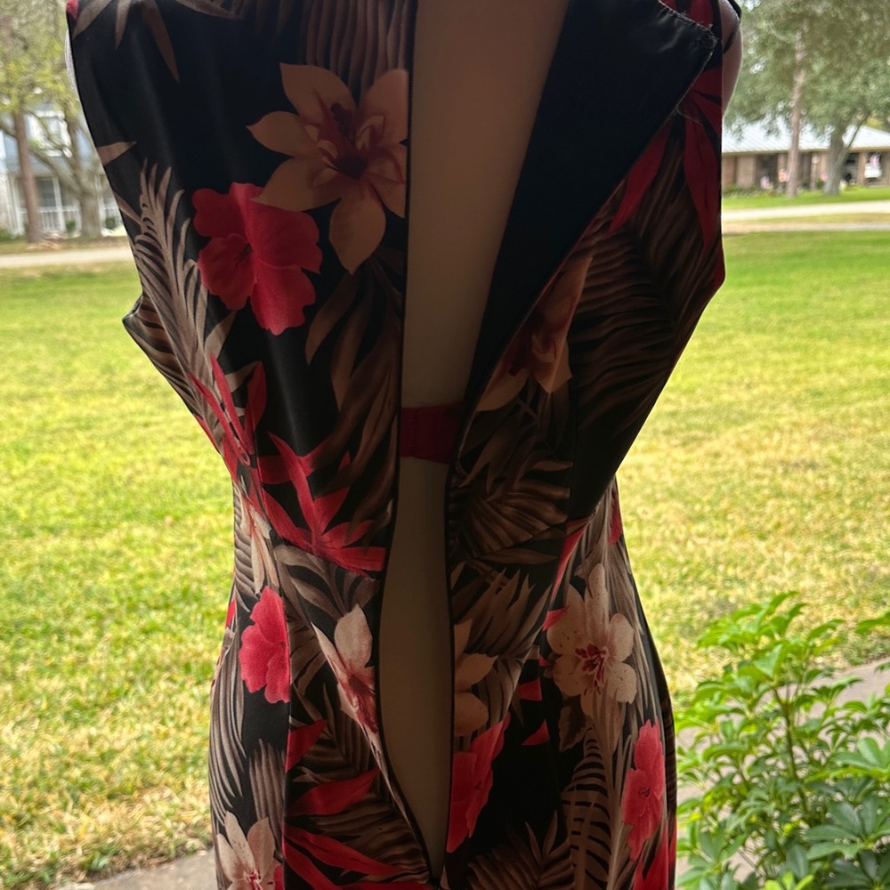 EUC Tropical Floral Midi Dress - Picture 3 of 13